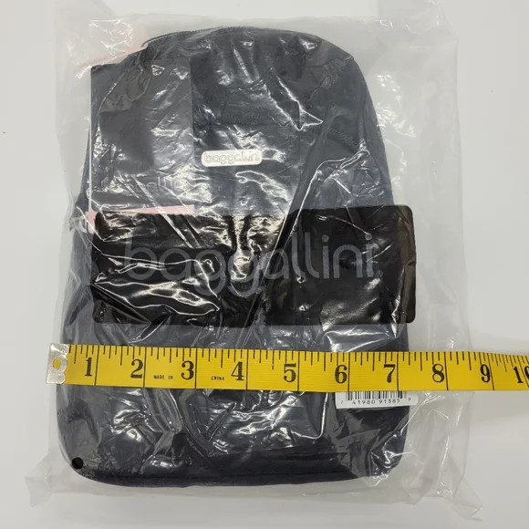 Baggalini Black Sling Backpack Bag Multi Wear RFID Card Slots Adjustable NEW - Picture 16 of 16